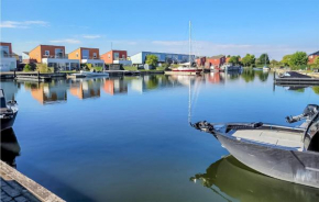 Cozy Home In Oude Tonge With House Sea View